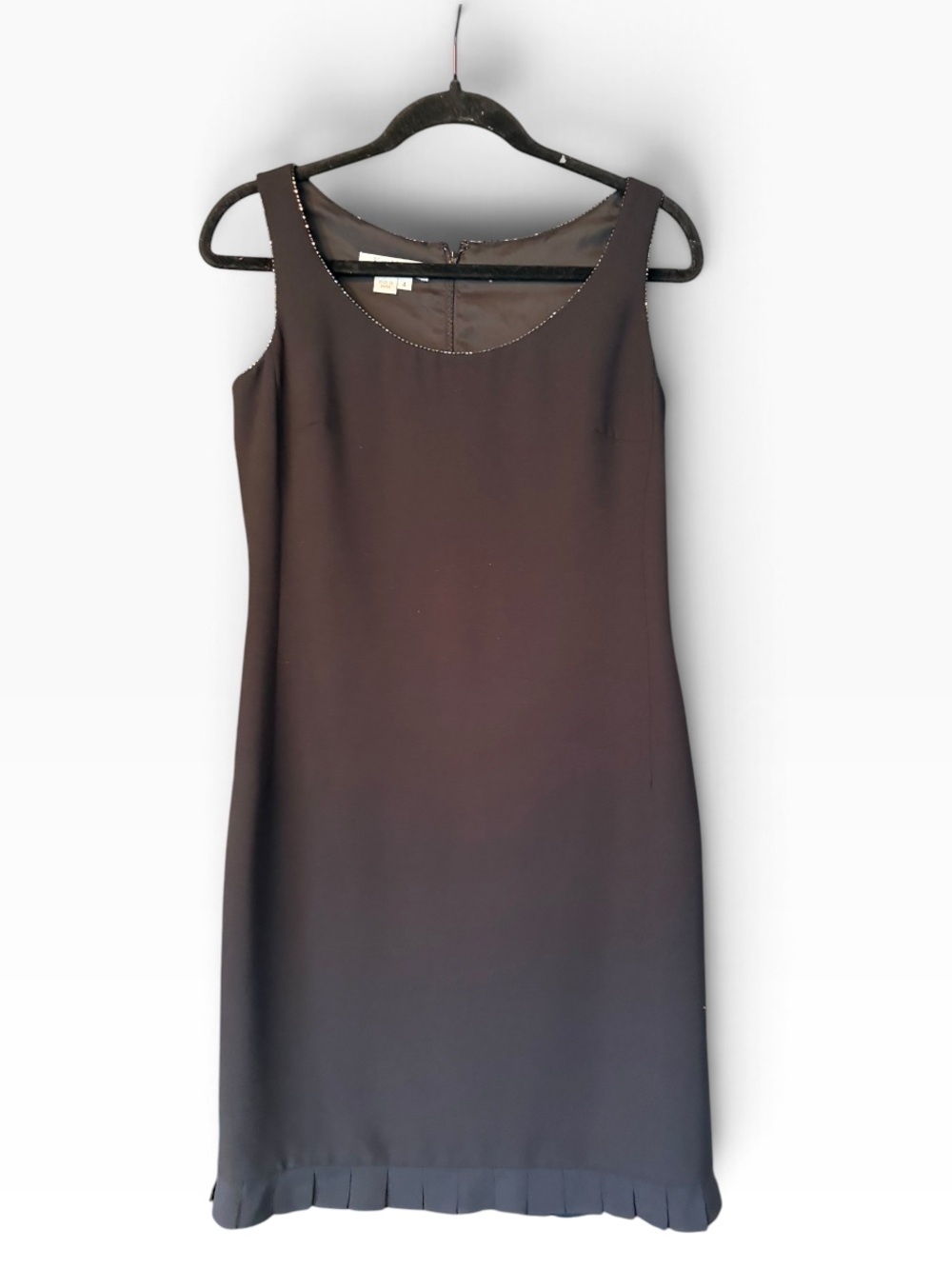 Kay Unger Black Sleeveless Mini Dress Beaded Neckline with Pleated Hem Size 4